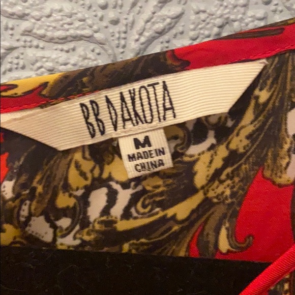 BB Dakota Red pattern blouse with zipper - Picture 4 of 4